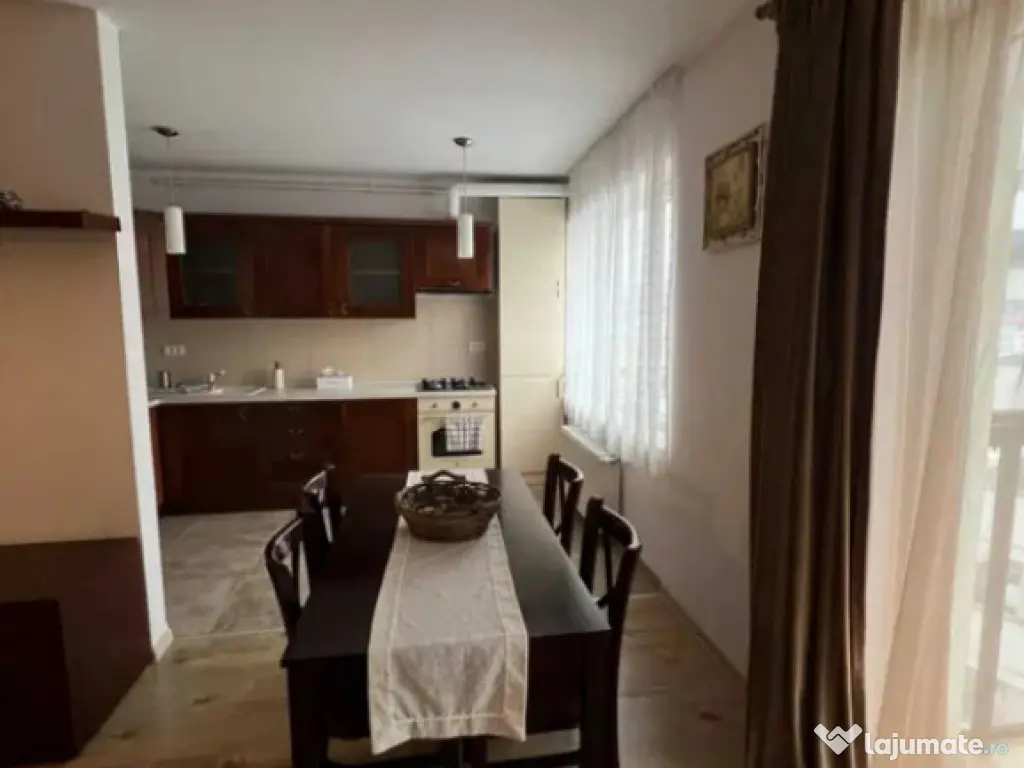 Apartament 3 camere, decomandat - zona Racadau 