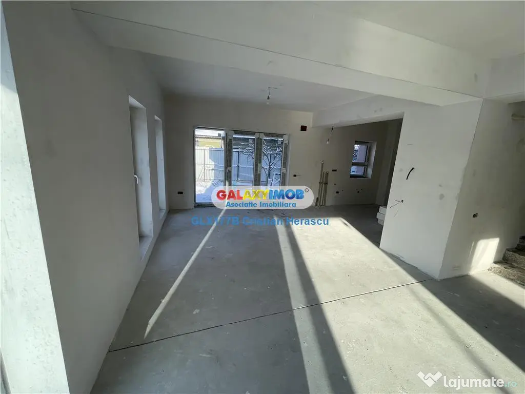 Vila P 1 cu Pompa de caldura ,Panouri Fotovoltaice si Bateri 