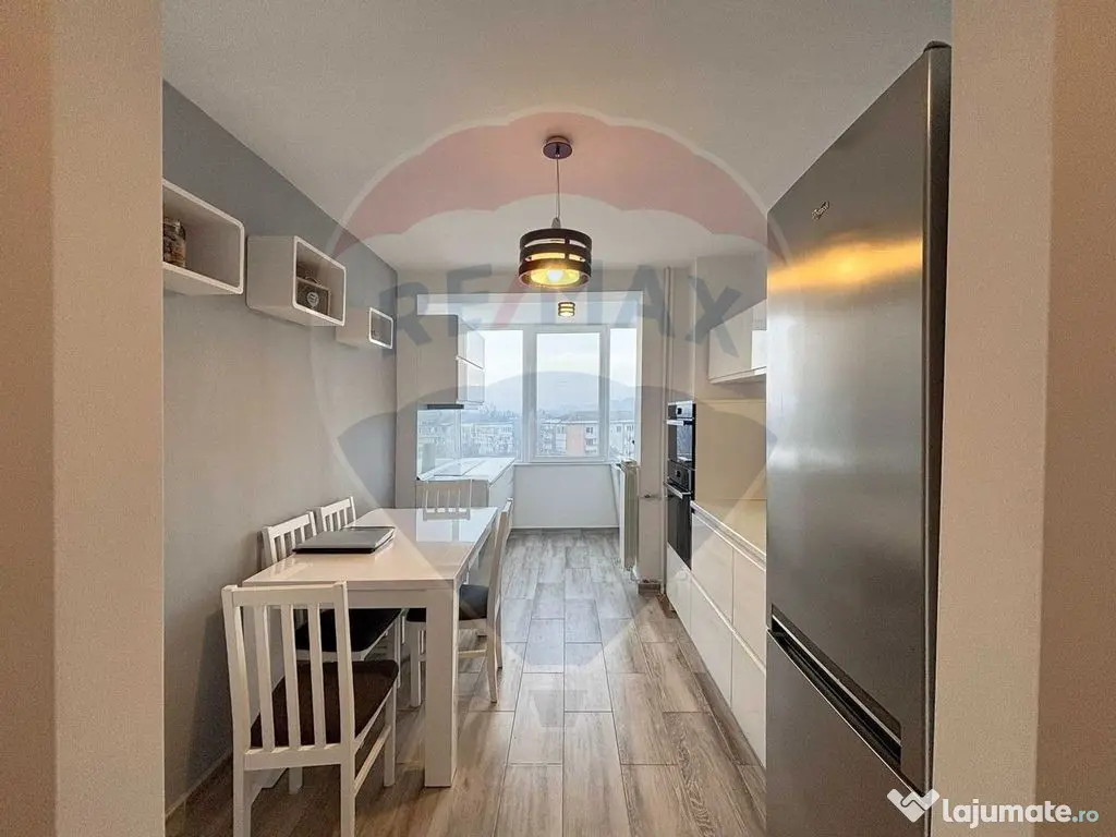 Apartament cu 3 camere de închiriat – Bulevardul Dacia 
