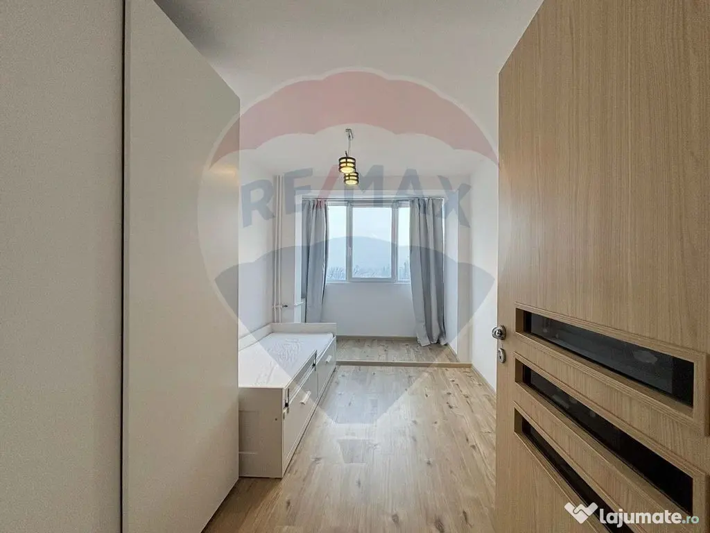 Apartament cu 3 camere de închiriat – Bulevardul Dacia 