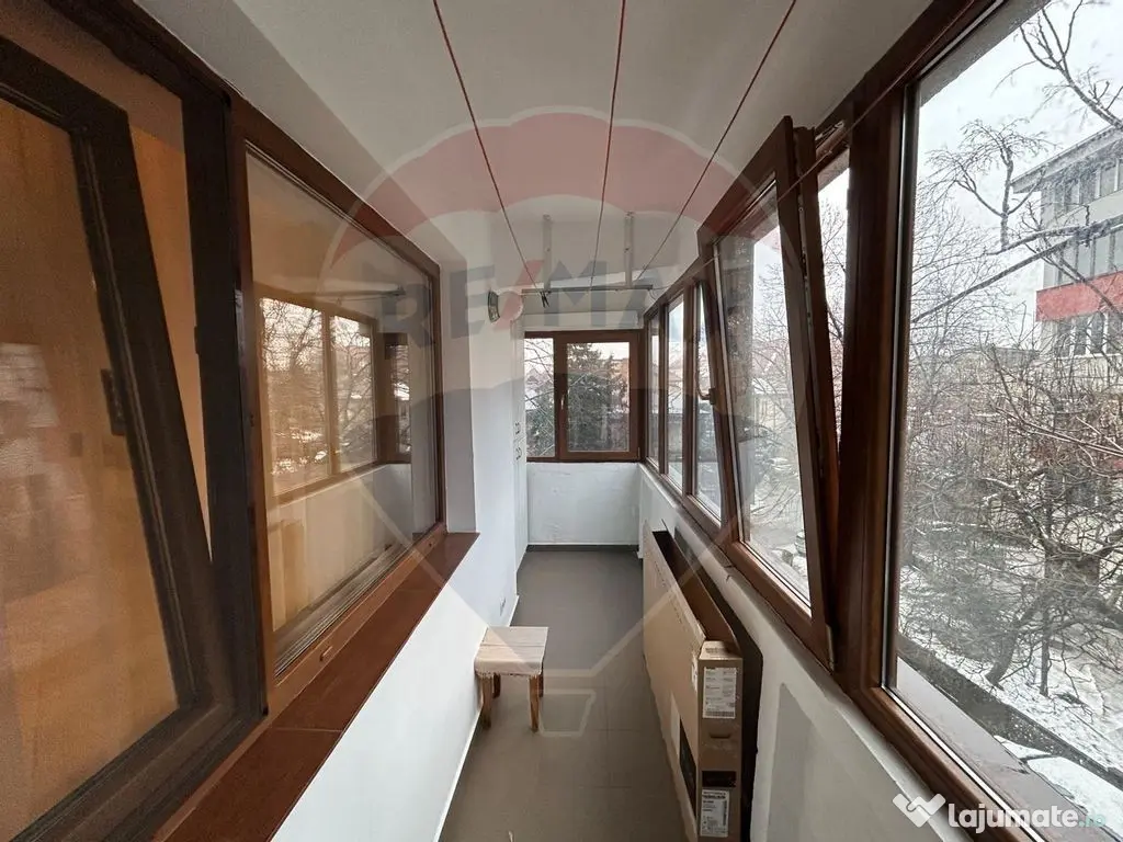 Apartament cu 2 camere de închiriat în zona 1 Mai 