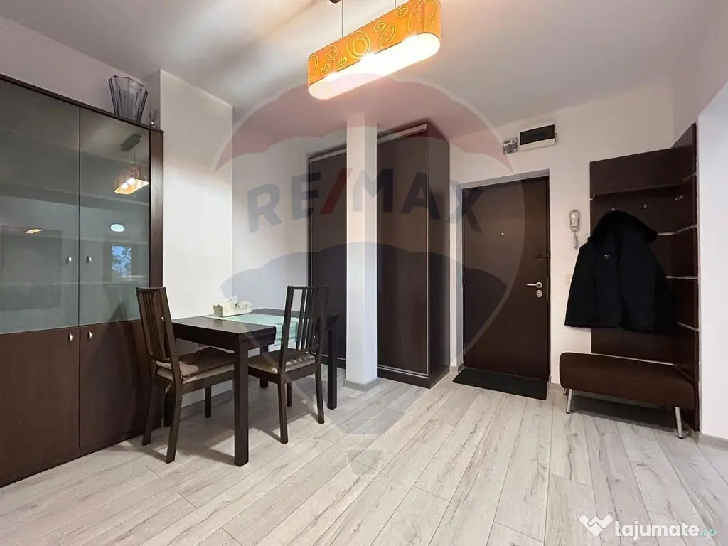 Apartament cu 2 camere de închiriat în zona 1 Mai 