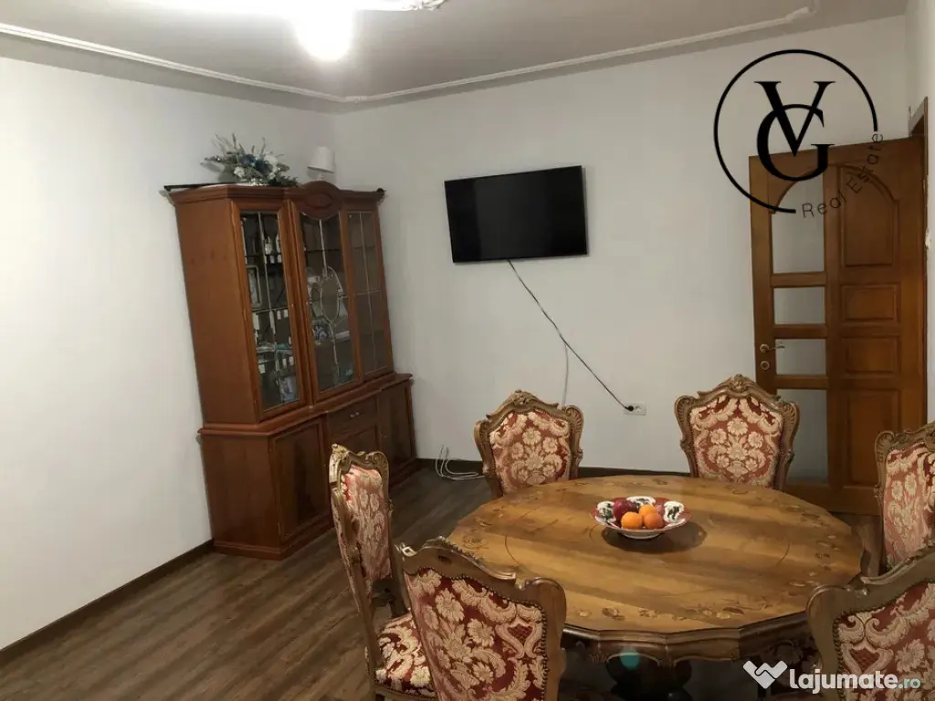 Apartament 4 camere | Curte privata | Loc parcare 