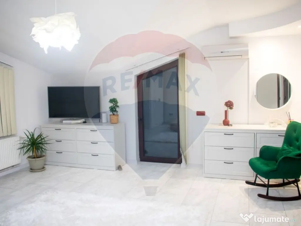 Casă / Vilă cu 5 camere de vânzare