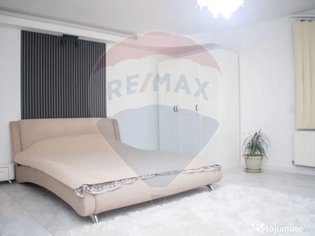 Casă / Vilă cu 5 camere de vânzare