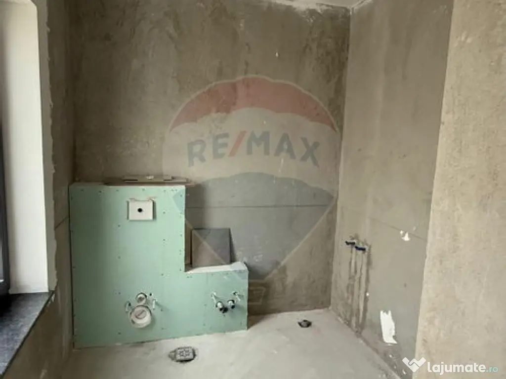 Casă / Vilă cu 4 camere Strada Vrancei 