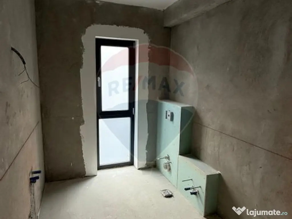 Casă / Vilă cu 4 camere Strada Vrancei 