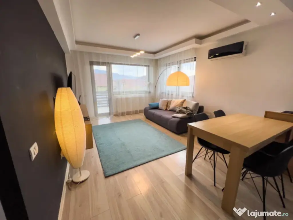 Apartament 2 camere, decomandat - zona Tractorul