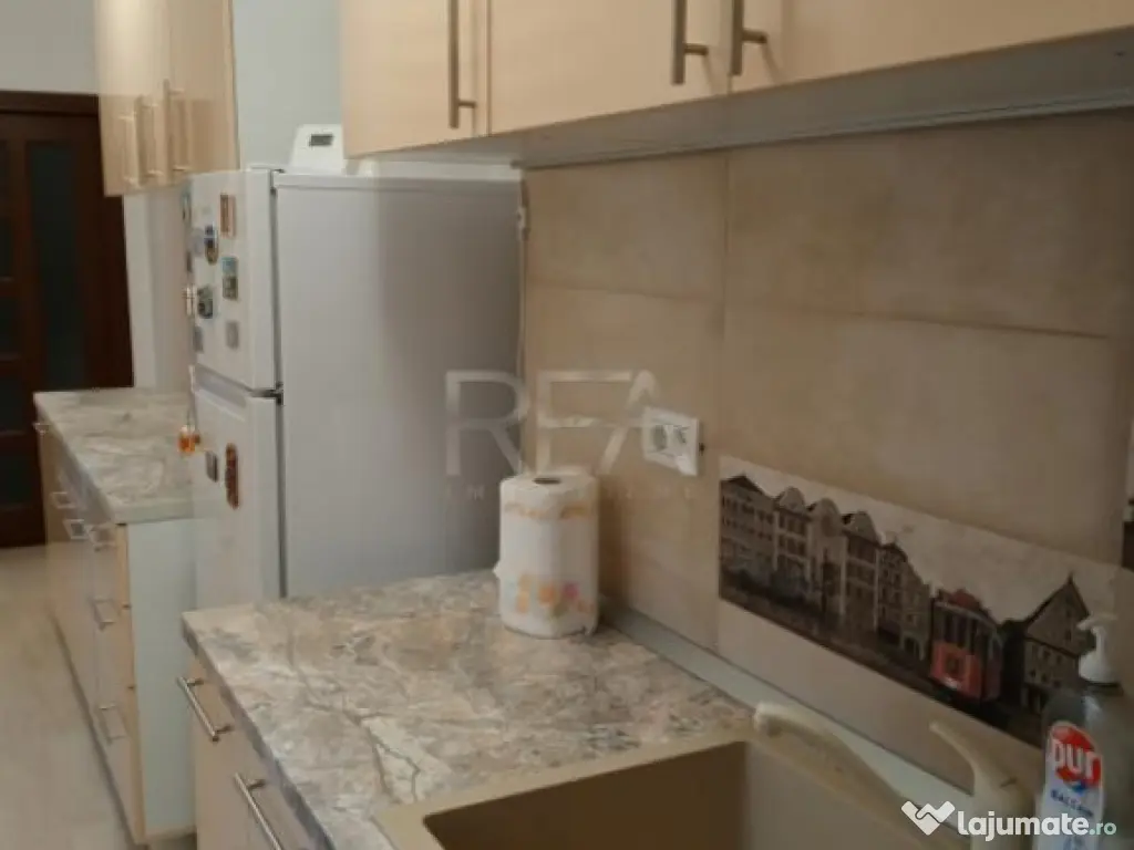 Doua case 6 camere, zona Dorobanti, pret negociabil.