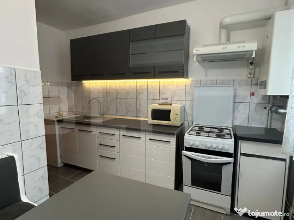 Apartament 4 camere, 80 mp, zona Tudor