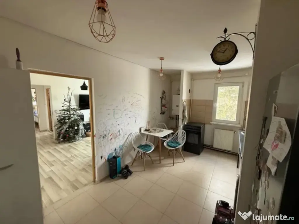 Apartament 2 camere, semidecomandat - zona Astra