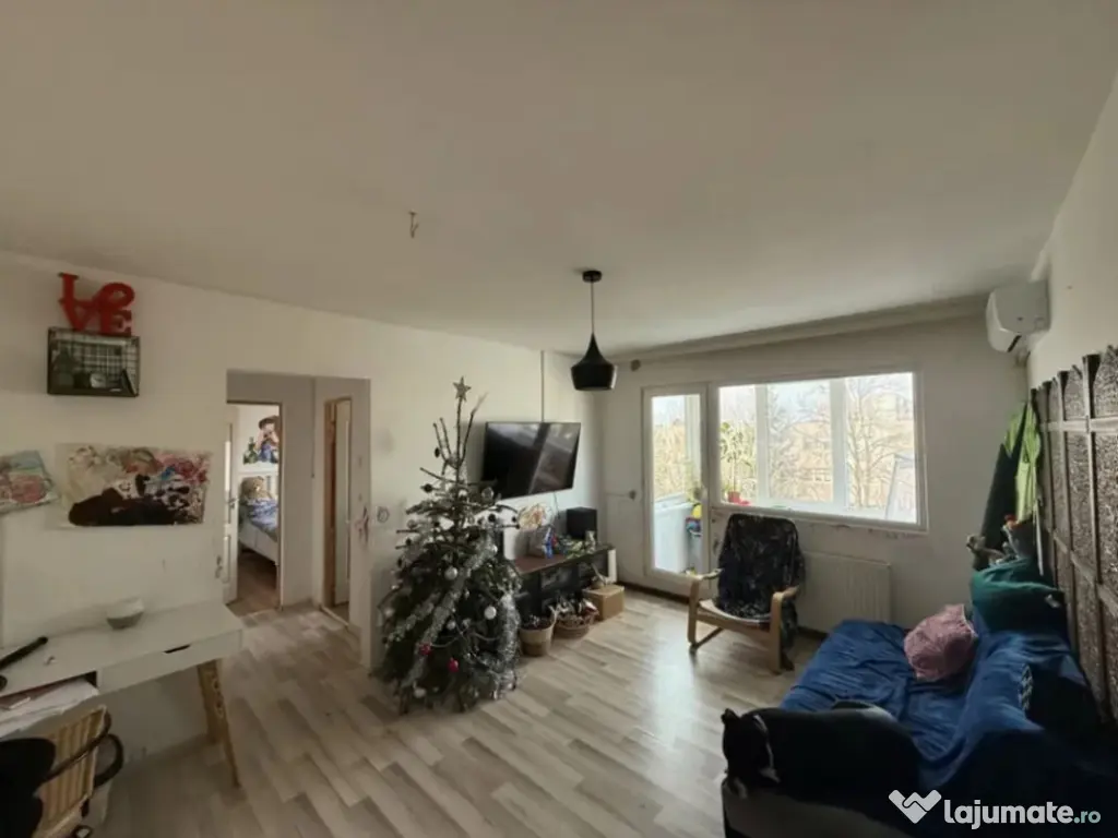 Apartament 2 camere, semidecomandat - zona Astra