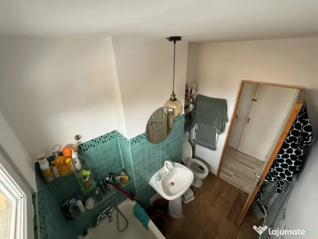 Apartament 2 camere, semidecomandat - zona Astra