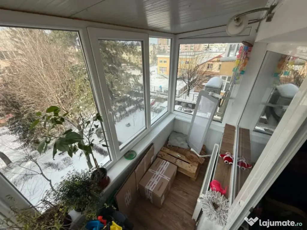 Apartament 2 camere, semidecomandat - zona Astra