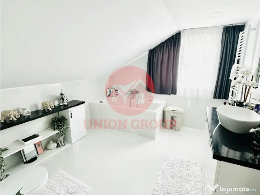 Casa P Pod Mansardat, Lux, Mobilata | Navodari Peninsula