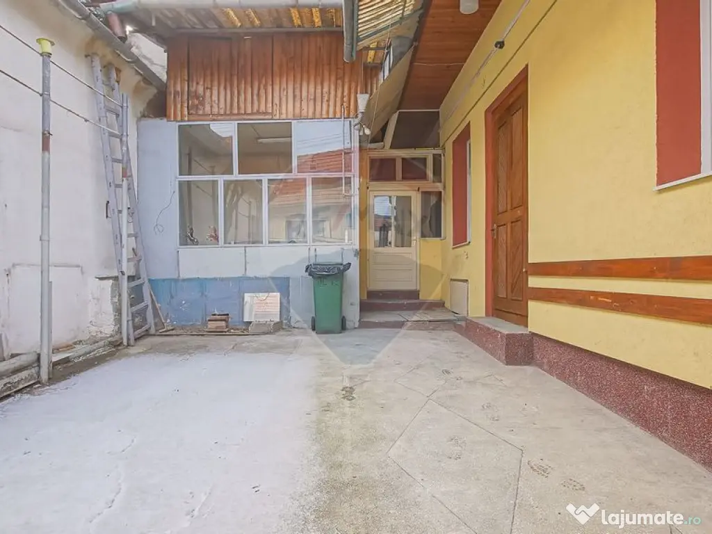 Casa de renovat de vanzare, Str. Dealu Cetatii, Comision 0%