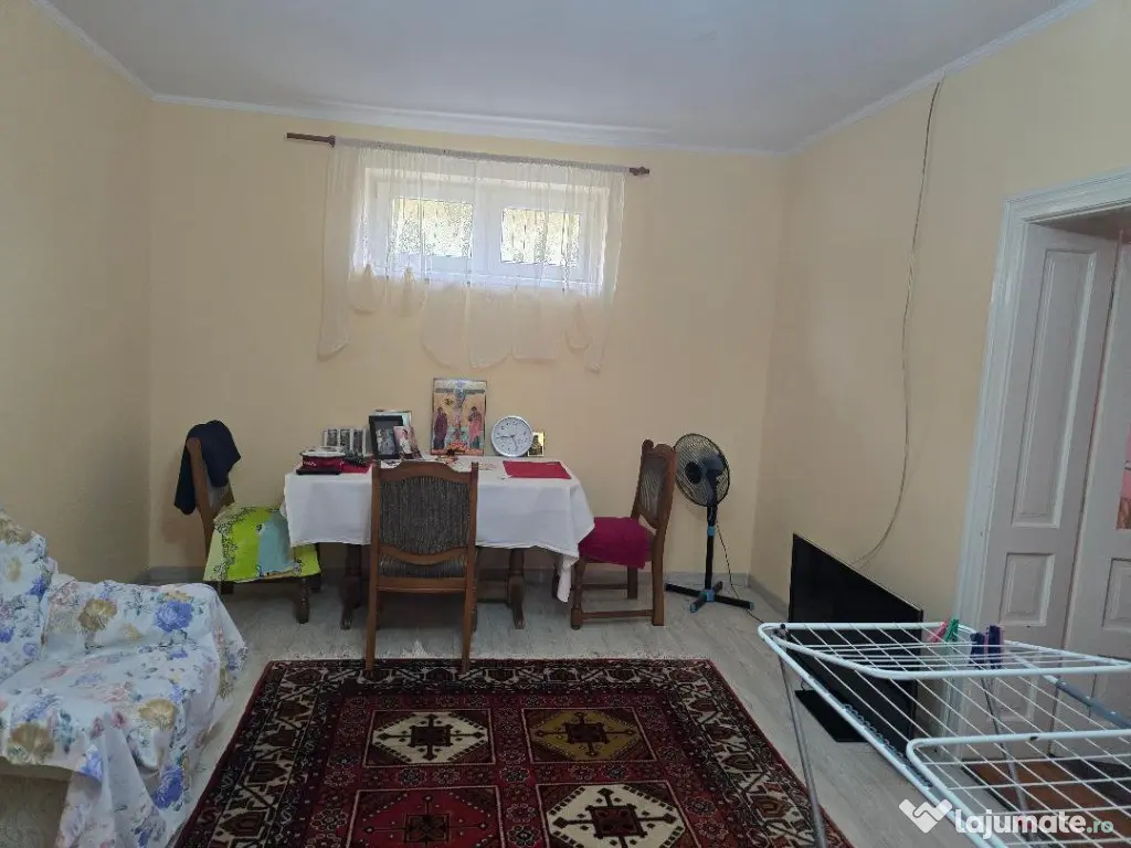 Casa plus anexa parter, Tamaseu central, gaz, sosea , ter 3040 mp 
