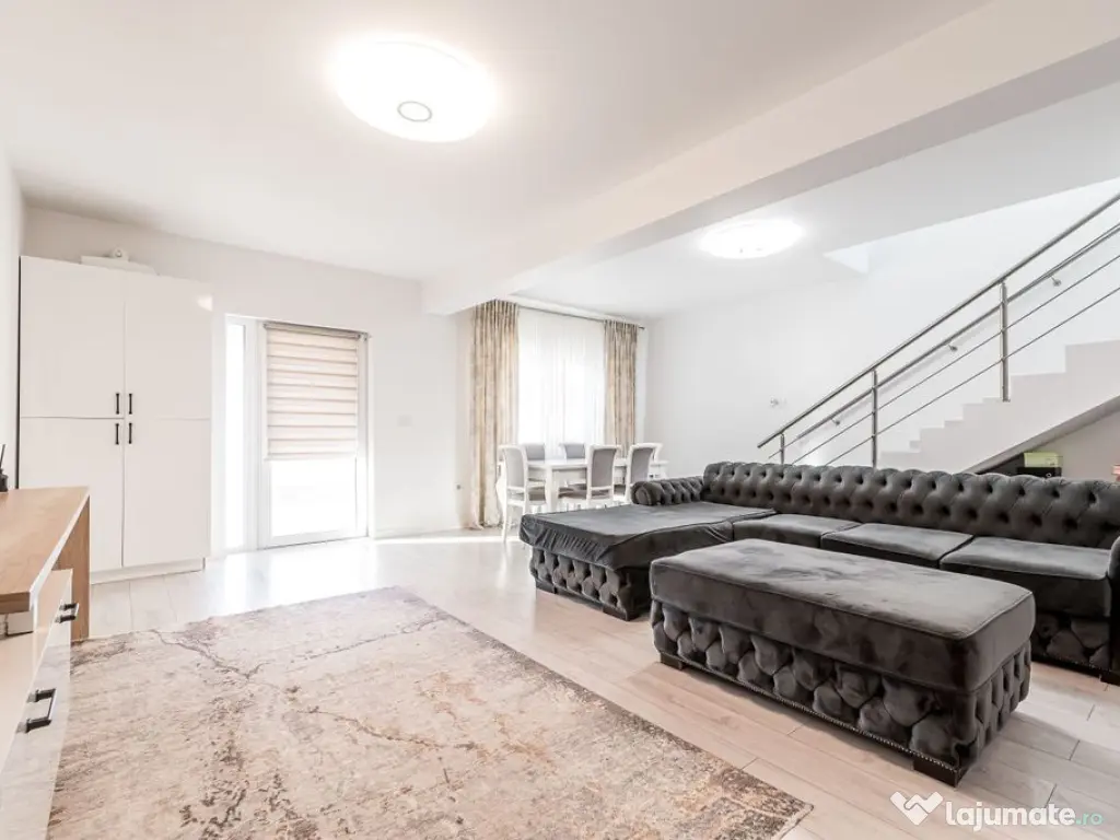 Doua case de vanzare la pret de una in Vladimirescu carti... 