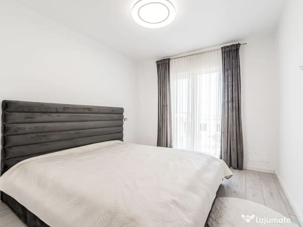 Doua case de vanzare la pret de una in Vladimirescu carti... 