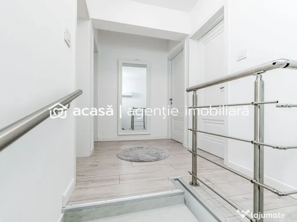 Doua case de vanzare la pret de una in Vladimirescu carti... 