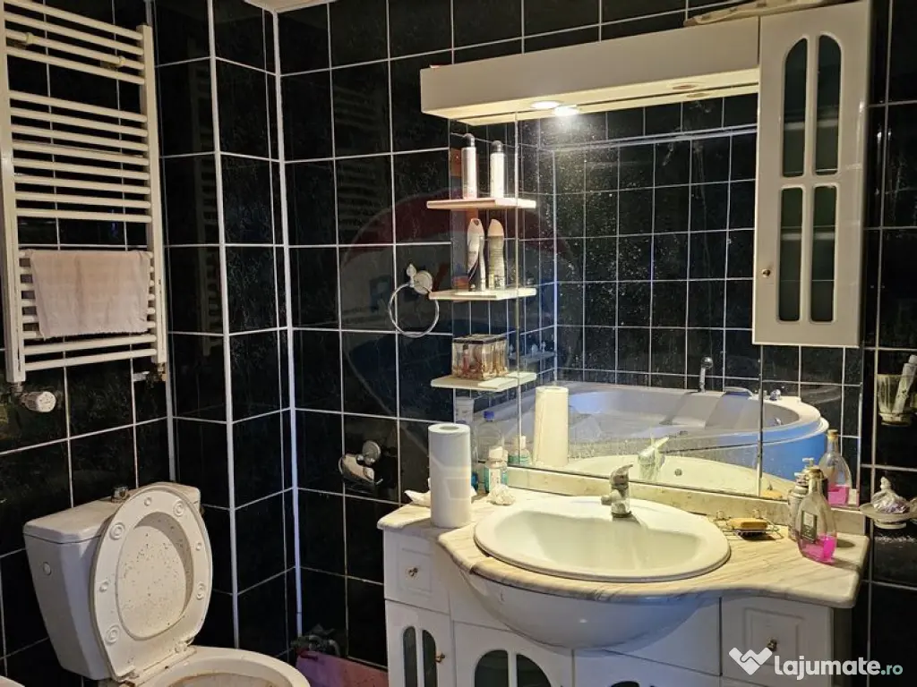 Casă / Vilă cu 6 camere, Gura Humorului, Suceava 