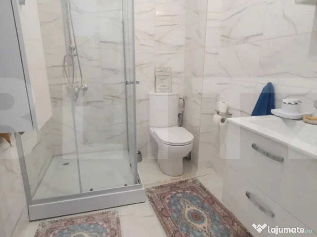 Apartament de 2 camere, Curte, Ac, Centrala, Parcare, Zona M