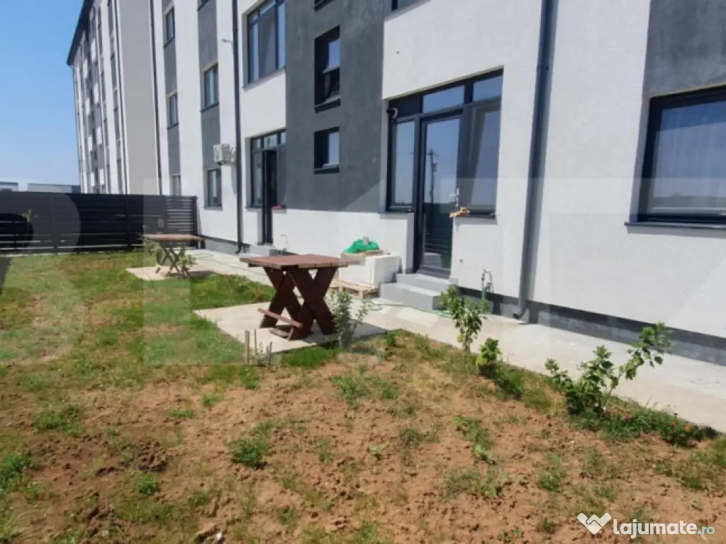 Apartament de 2 camere, Curte, Ac, Centrala, Parcare, Zona M