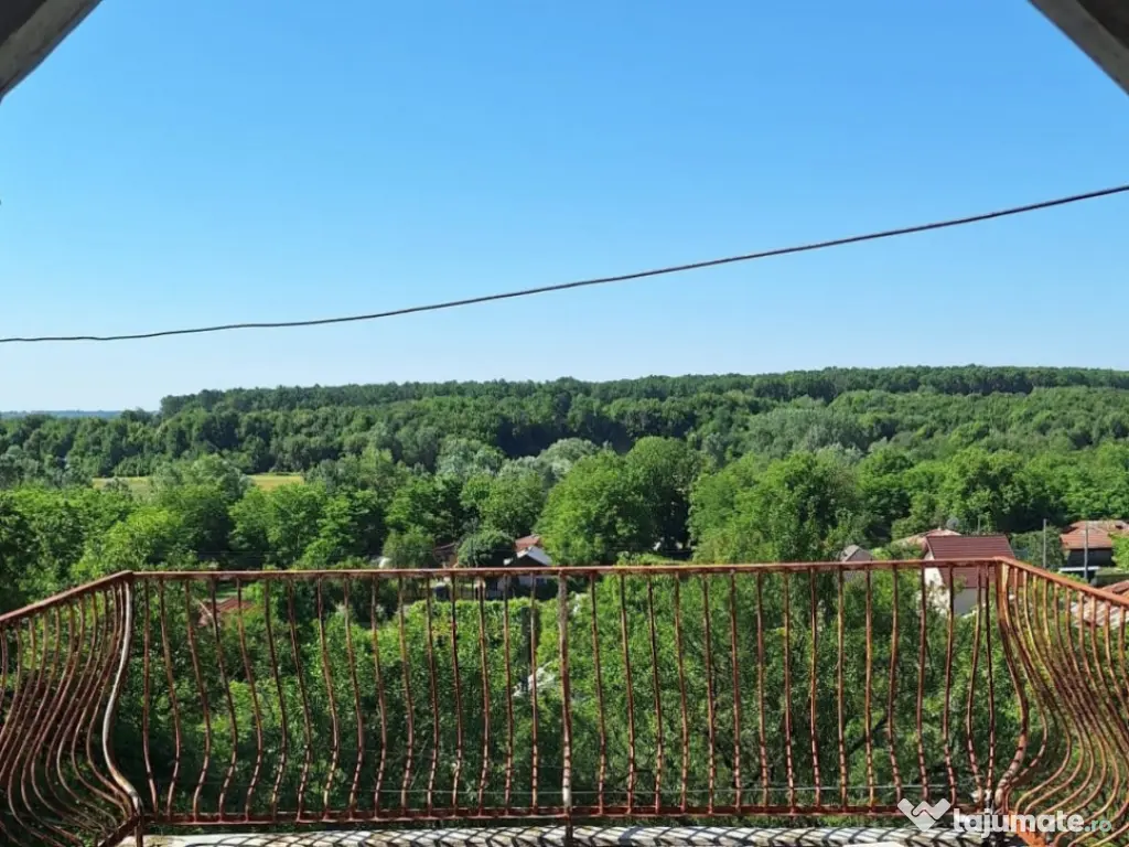 Moșia boierească din vârf de deal, Scorțeni - Prahova 