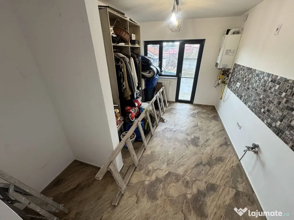 Casă / Vilă deosebită zona Medeea – oportunitate exc...