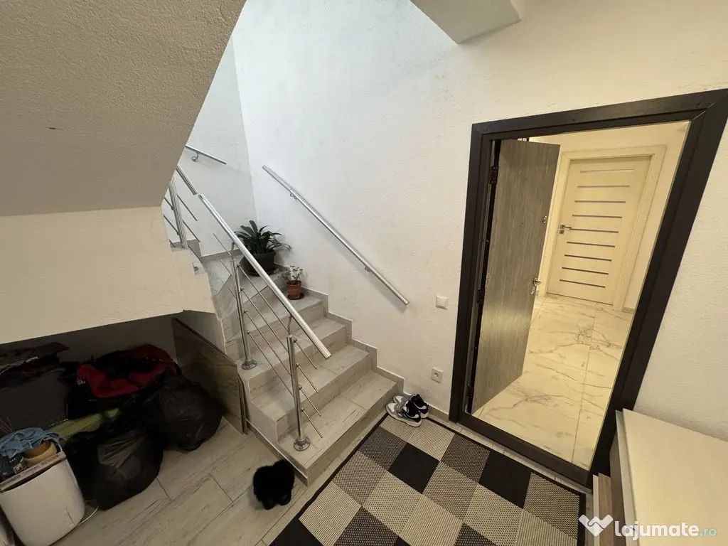 Casă / Vilă deosebită zona Medeea – oportunitate exc...