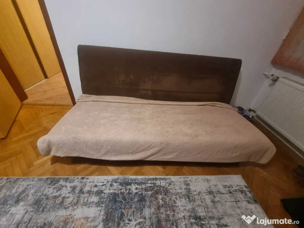 Vand urgent canapea extensibila 3 locuri