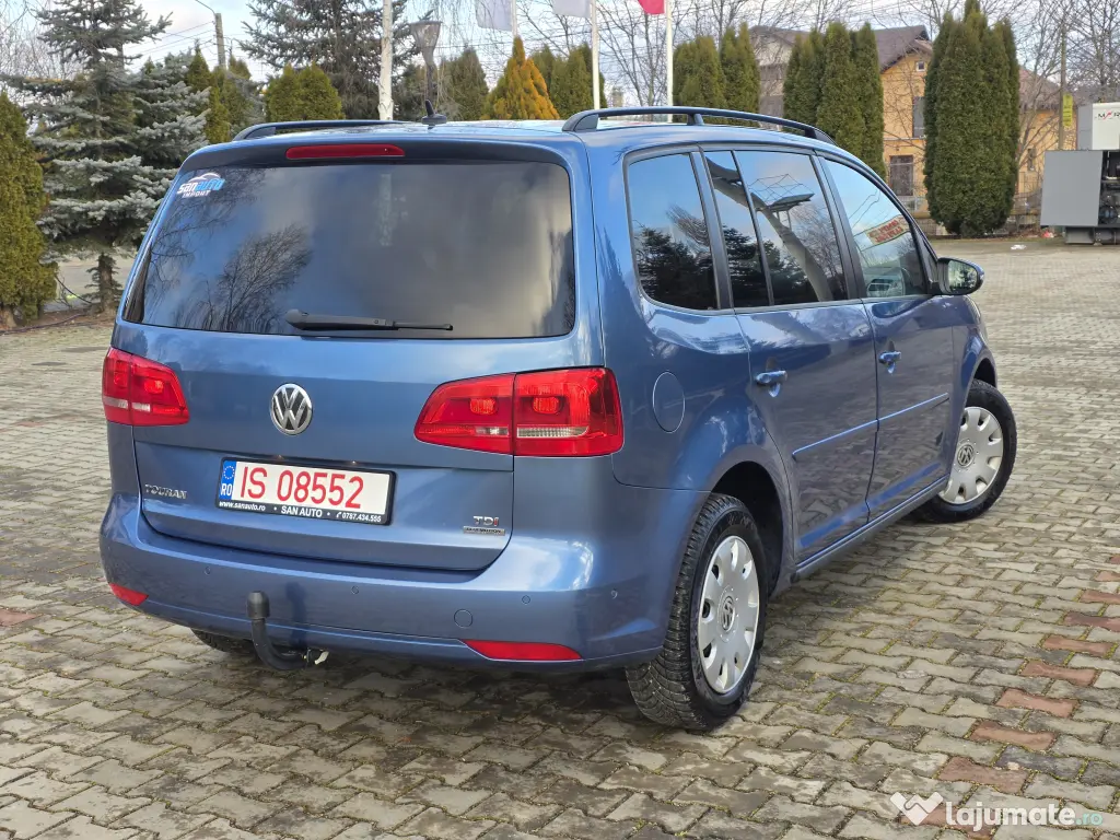 VW Touran 7 locuri 2011 1.6 TDI 105 CP euro 5 / RATE fara avans 
