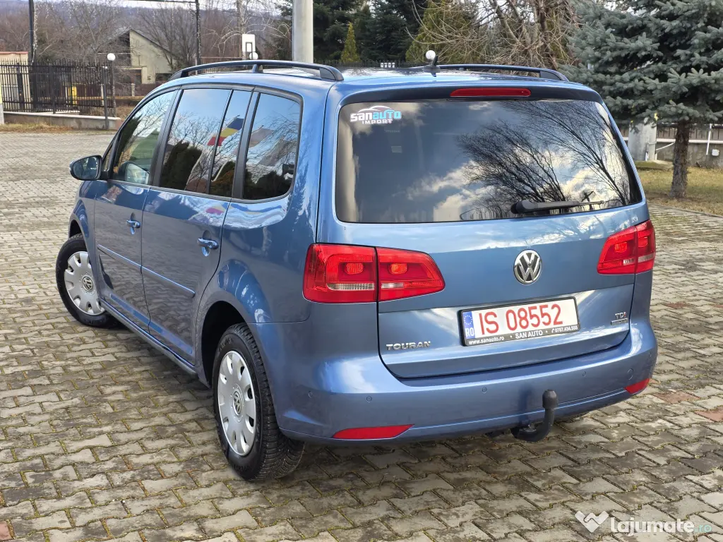 VW Touran 7 locuri 2011 1.6 TDI 105 CP euro 5 / RATE fara avans 