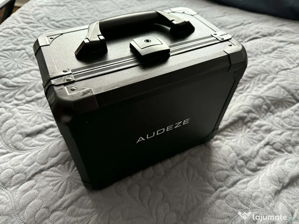 Vând căști Audeze LCD X, cablu balansat, earpads din piele, model 2025 