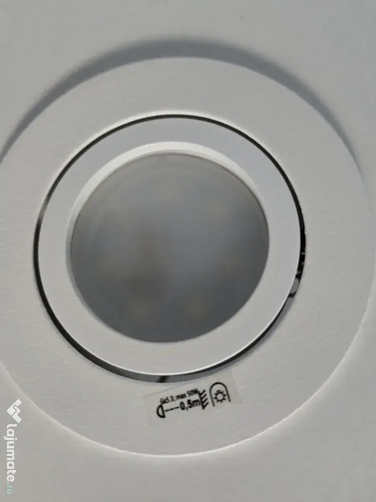 Donez in stare foarte buna unei fete care are nevoie 