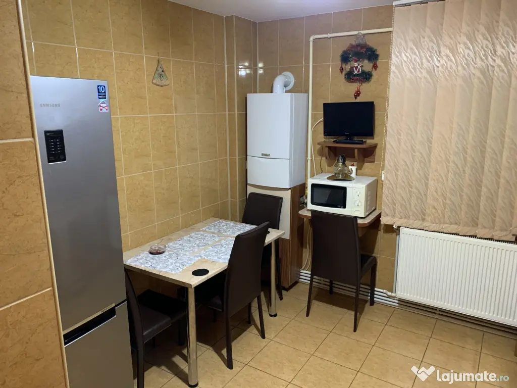 Apartament 2 camere de închiriat 