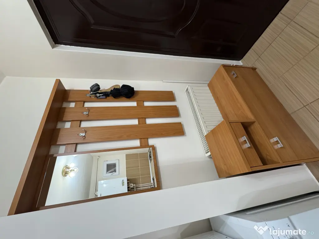 Vând garsonieră în Tudor 