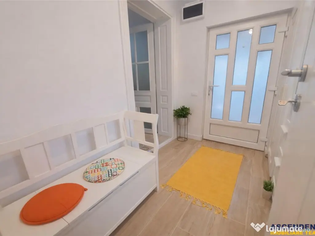 Casa situata central, cu un echilibru remarcabil intre tradi 