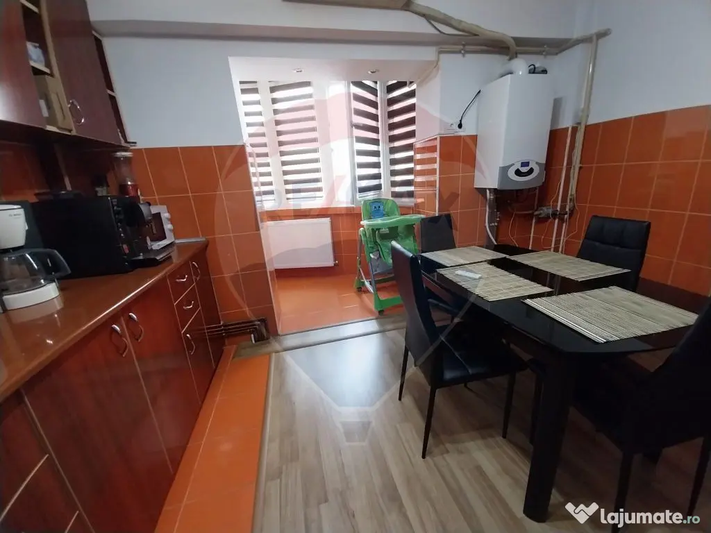 Apartament cu 3 camere Promenada- Calea Severinului-Toporas 