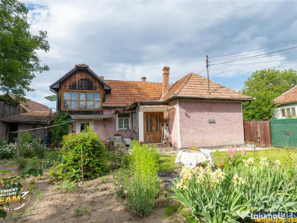 Casa traditionala, cu teren pretios de 534 mp, Targu Secuies 