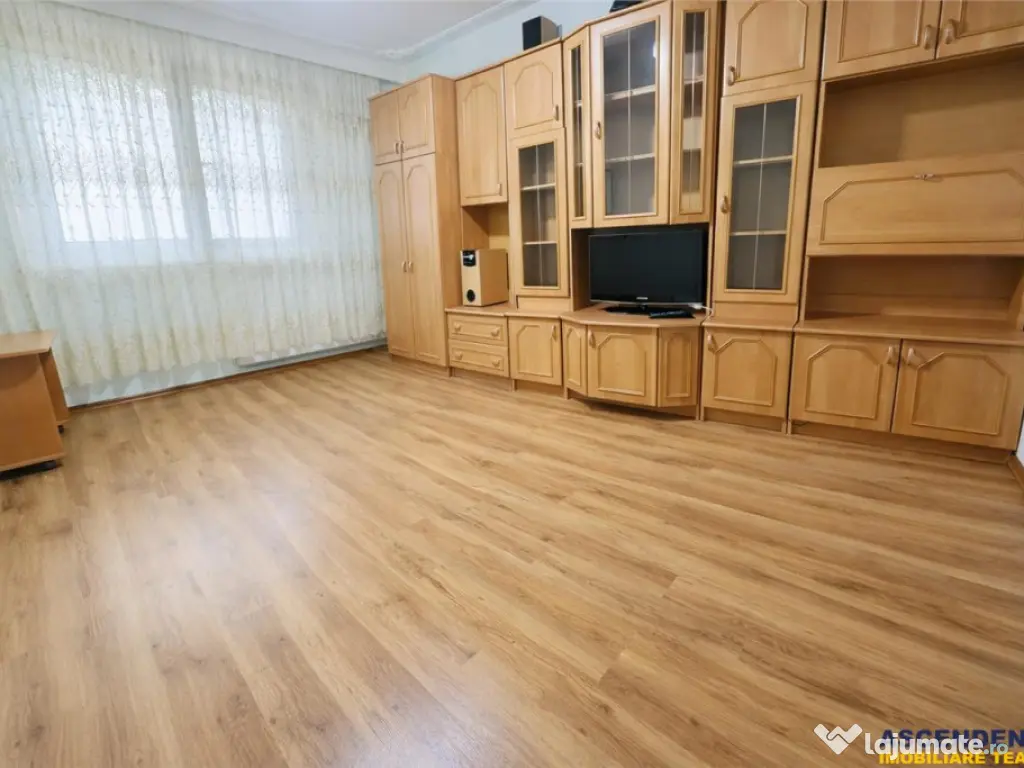 Camin primitor si luminos, decomandat, etaj intermediar, As