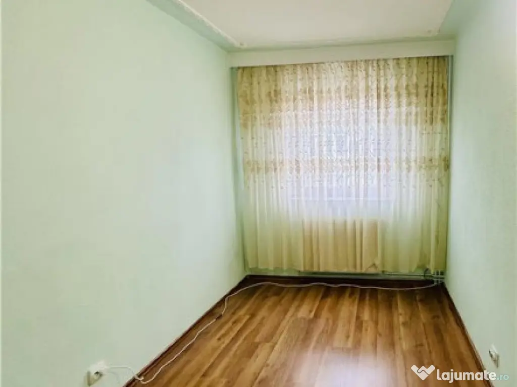 Camin primitor si luminos, decomandat, etaj intermediar, As