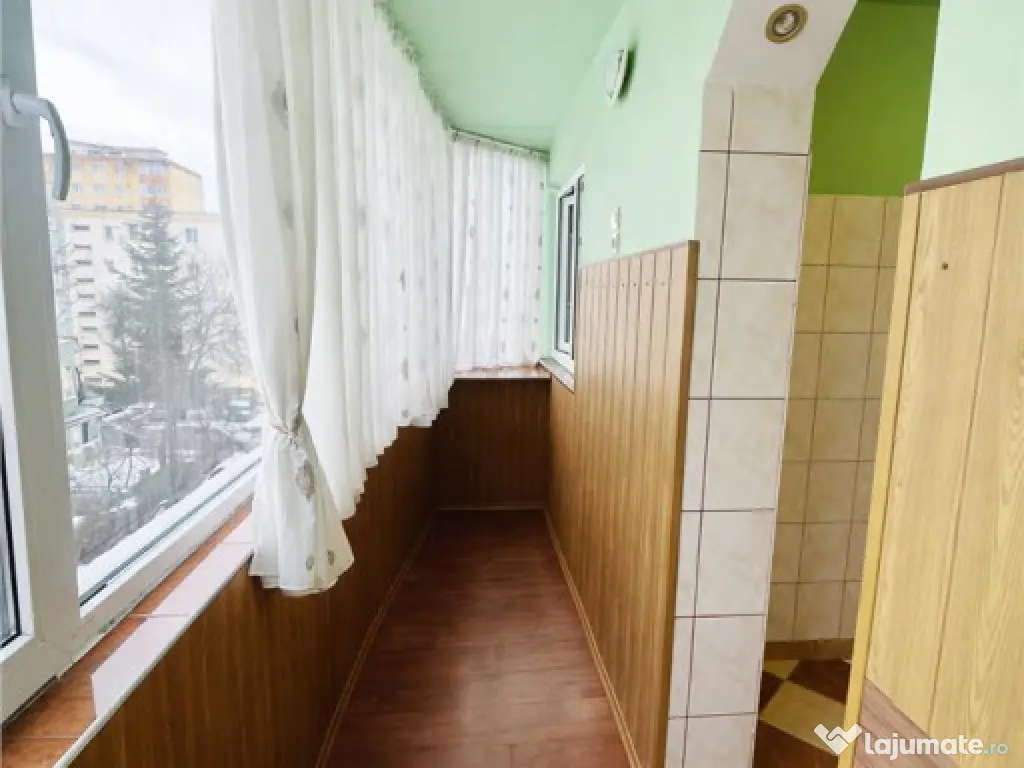 Camin primitor si luminos, decomandat, etaj intermediar, As