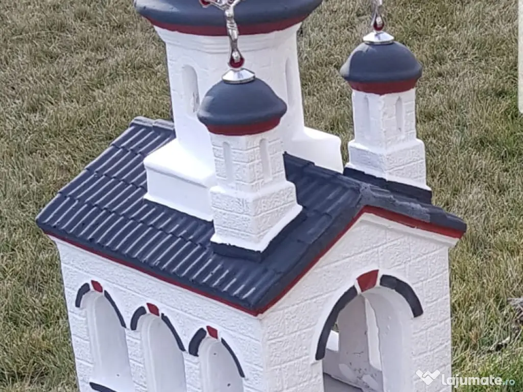 Mini Bisericuta cu Postament 
