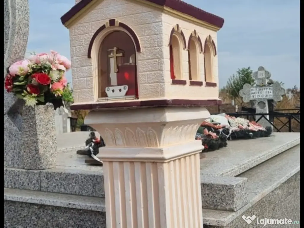 Mini Bisericuta cu Postament 