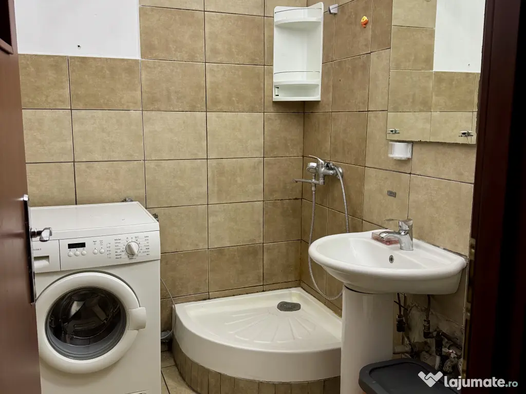 Apartament 3 camere, Ploiesti nord, strada Cameliei