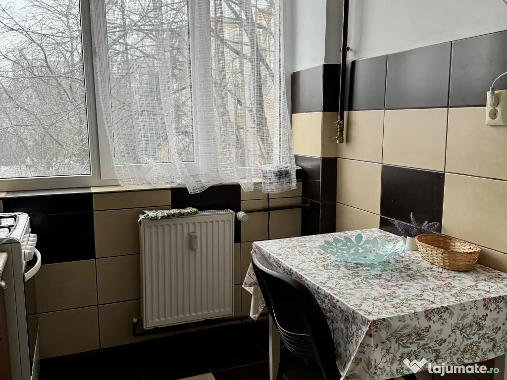 Apartament 3 camere, Ploiesti nord, strada Cameliei