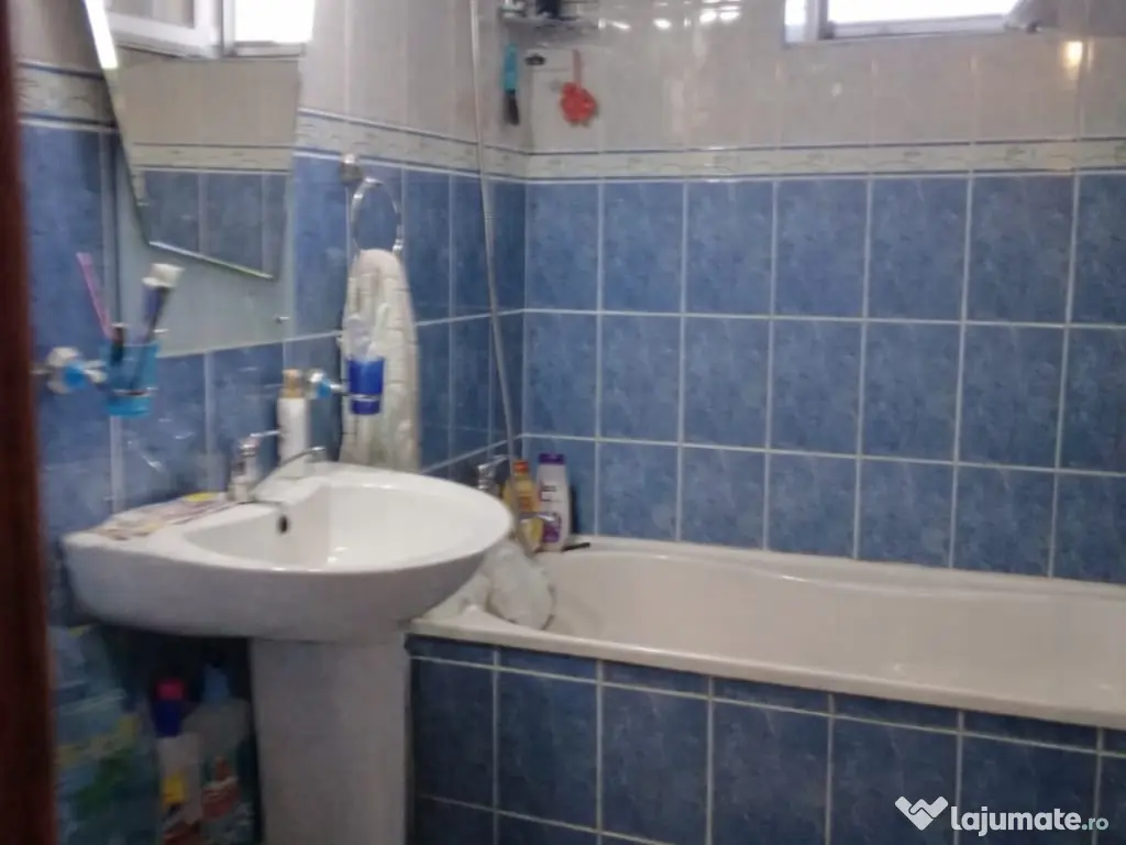 Apartament 3 camere cartier Mal 