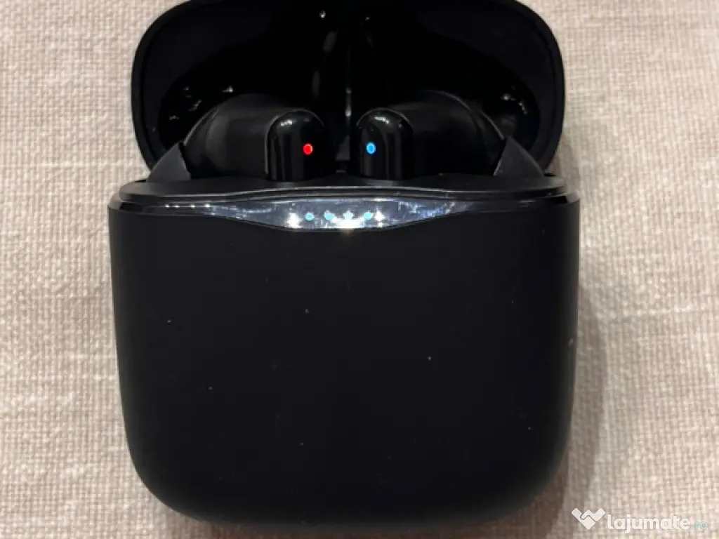 Căști true wireless SilverCrest , set complet