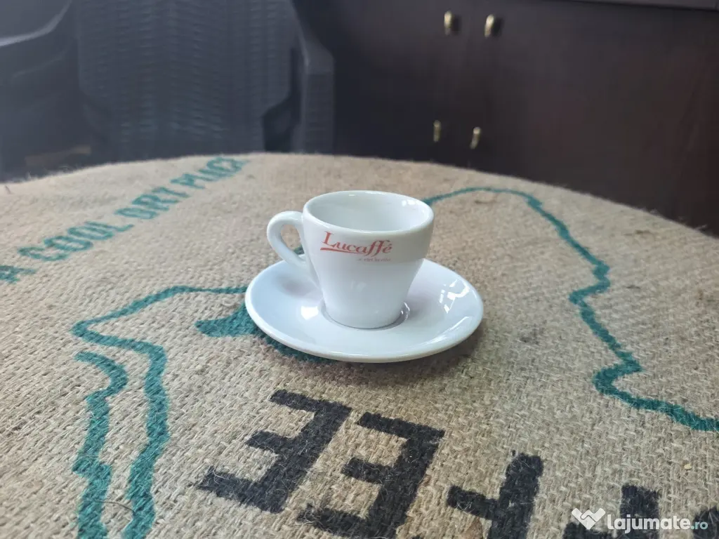 Ceașcă + farfurioară din porțelan pentru espresso – eleganța care face diferența 